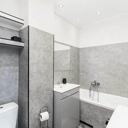 Park Tysiaclecia Grey Studio Daire