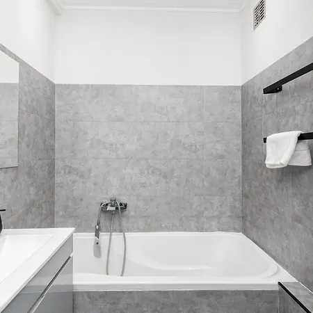Park Tysiaclecia Grey Studio Daire Krakow