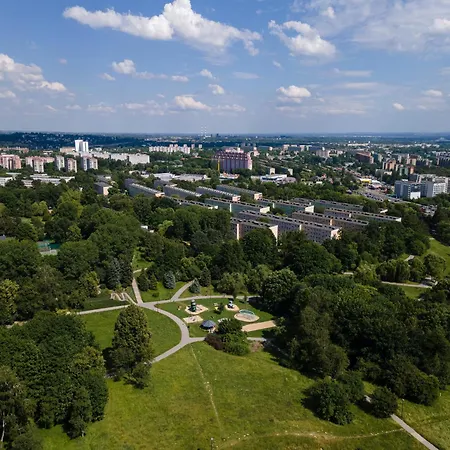 Park Tysiaclecia Grey Studio * Cracovia